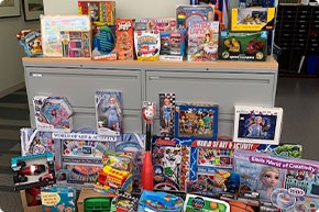 The Toy Drive formed part of US colleagues’ efforts to help disadvantaged families to enjoy their festive holidays