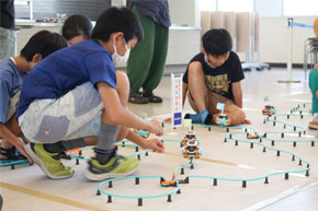 Participants operating the Gyro Stare
